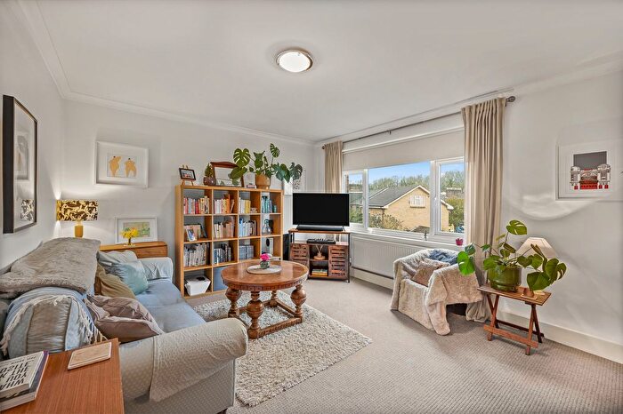 2 Bedroom Flat For Sale In St Asaph Court, St. Asaph Road, London, SE4