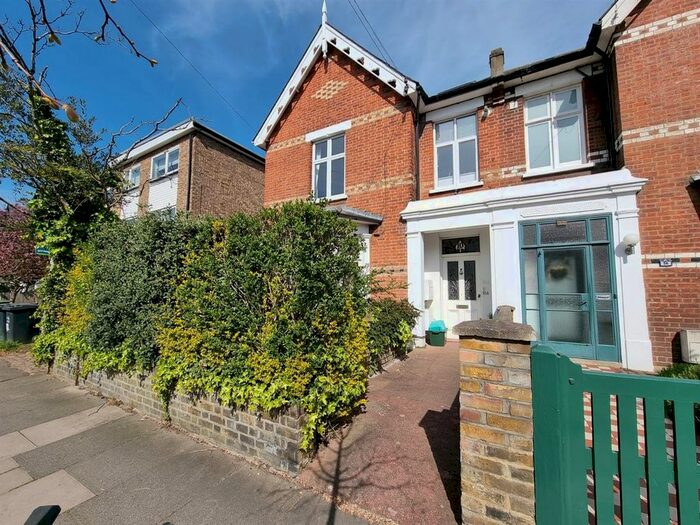 Studio To Rent In Montague Road, London, SW19