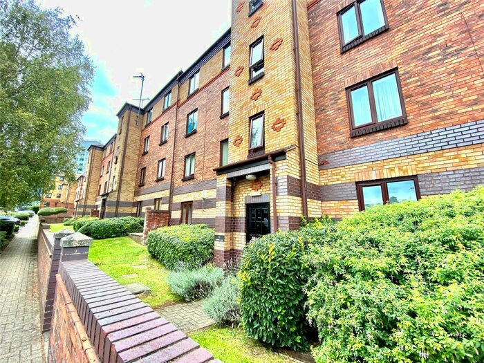1 Bedroom Flat To Rent In Franklin Court, Redcliff Mead Lane, Bristol, BS1