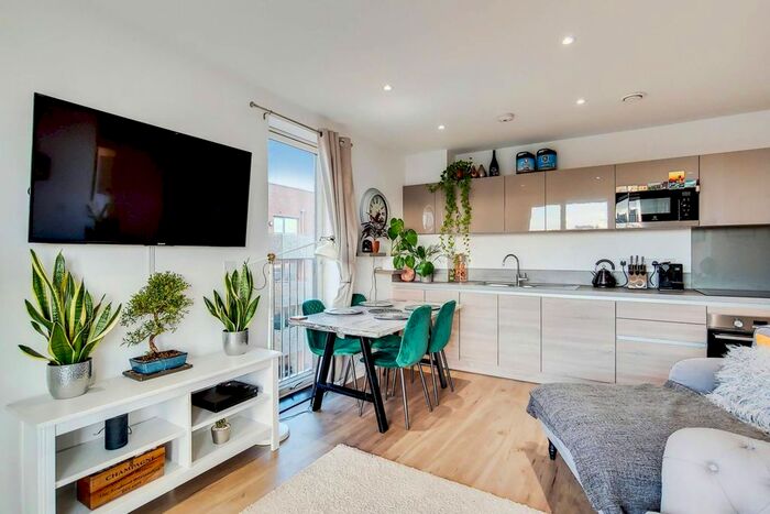 2 Bedroom Flat To Rent In Katie Court, Canning Town, London, E16