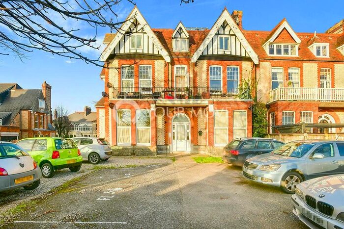 2 Bedroom Flat To Rent In Queens Gate, Lipson, Plymouth PL4