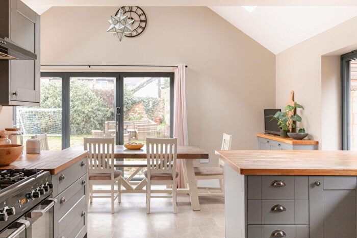 3 Bedroom Detached House For Sale In Station Road, Ivinghoe, Buckinghamshire, LU7