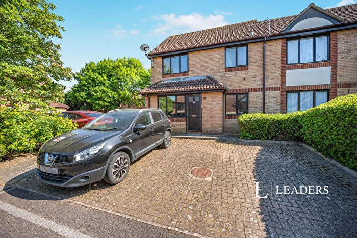 1 Bedroom Flat To Rent In Pimpernel Grove, Walnut Tree, Milton Keynes, MK7