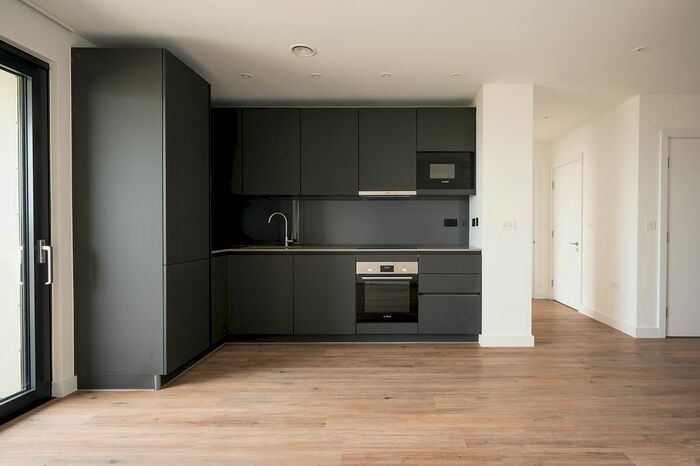 1 Bedroom Flat To Rent In Apartment - Riverstone Heights, London, E3