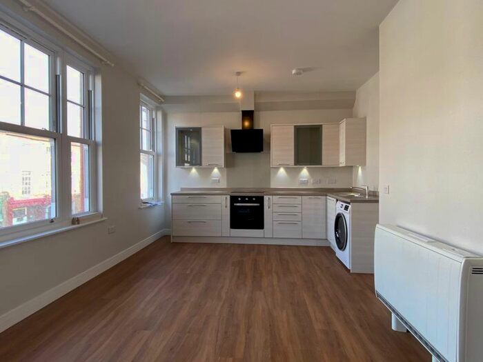 2 Bedroom Flat To Rent In East Reach, Taunton, TA1