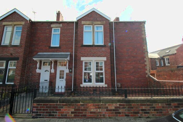 2 Bedroom Apartment To Rent In Wellesley Street, Jarrow, Tyne And Wear, NE32