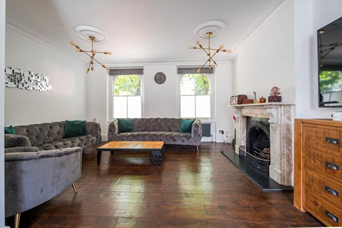 3 Bedroom End Of Terrace House To Rent In Sidney Square, Whitechapel, London, E1