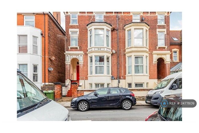 2 Bedroom Flat To Rent In Waverley Grove, Southsea, PO4