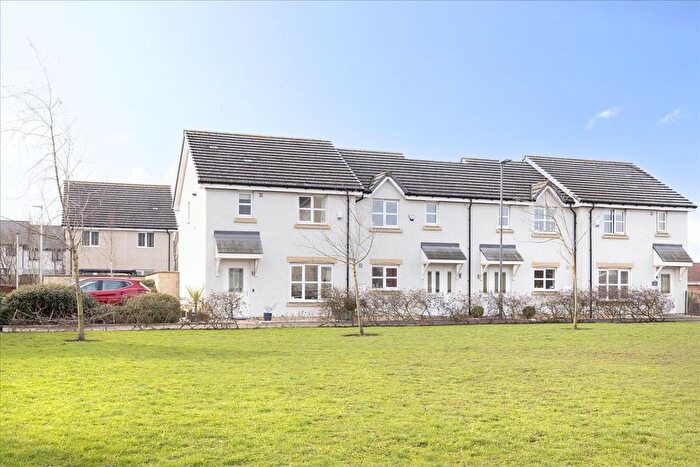 3 Bedroom End Terrace House For Sale In Kinloch Road, Edinburgh, EH17