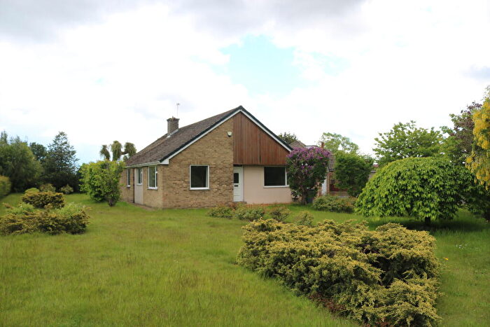 3 Bedroom Detached House For Sale In Three Ways, Cemetery Road, Hatfield, DN7