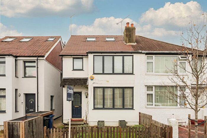 2 Bedroom Flat To Rent In Beresford Avenue, London, W7