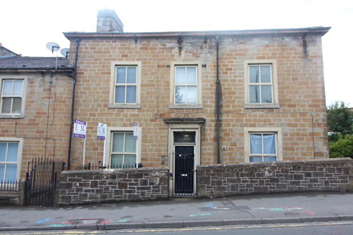 1 Bedroom Flat For Sale In E Westgate, Burnley, Lancashire, BB11