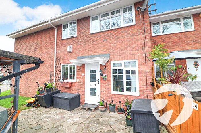 1 Bedroom Terraced House For Sale In Guild Road, Erith, DA8