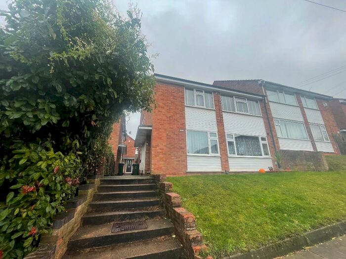 2 Bedroom Maisonette To Rent In Greendale Road, Whoberley, Coventry, West Midlands, CV5