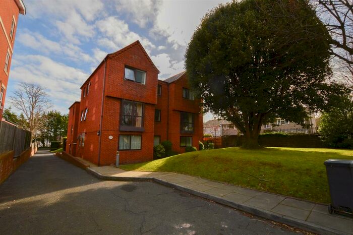 2 Bedroom Flat To Rent In Upper Avenue Eastbourne East Sussex, BN21