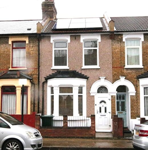 2 Bedroom Terraced House For Sale In Humberstone Rd, E13