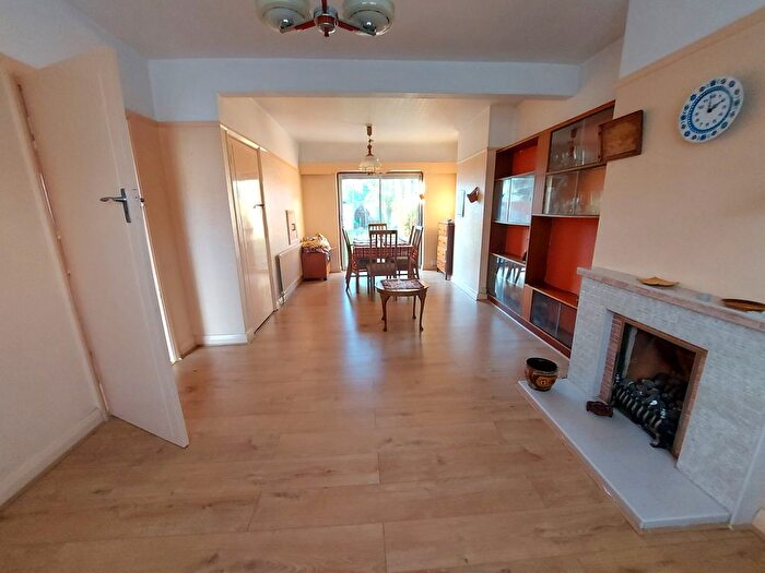 3 Bedroom Terraced House To Rent In Newbury Park, Essex, IG2