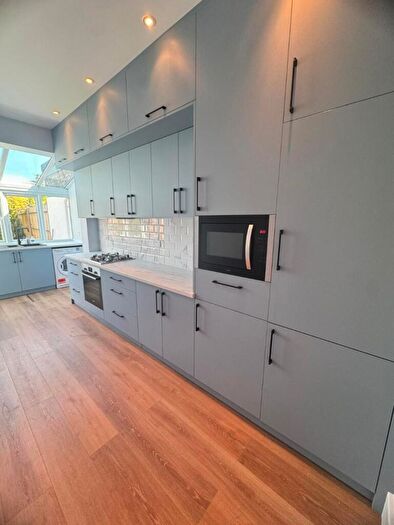 3 Bedroom Terraced House To Rent In Cornwall Road, Harrow, HA1