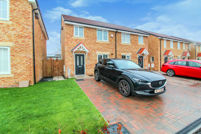 3 Bedroom Semi-Detached House To Rent In Blackwood Road, Blyth, NE24