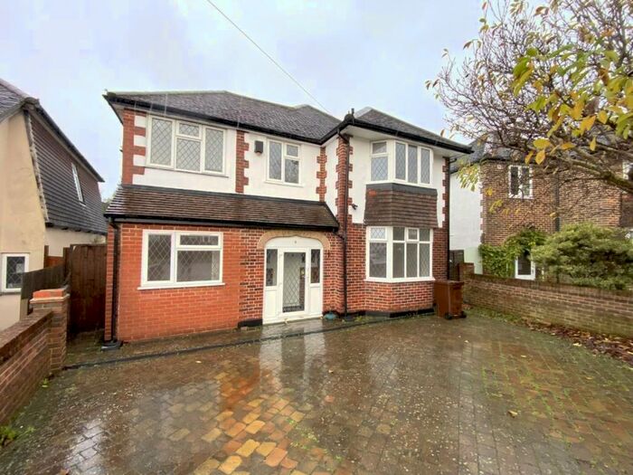 5 Bedroom Detached House To Rent In Hays Walk, Cheam, Sutton, SM2