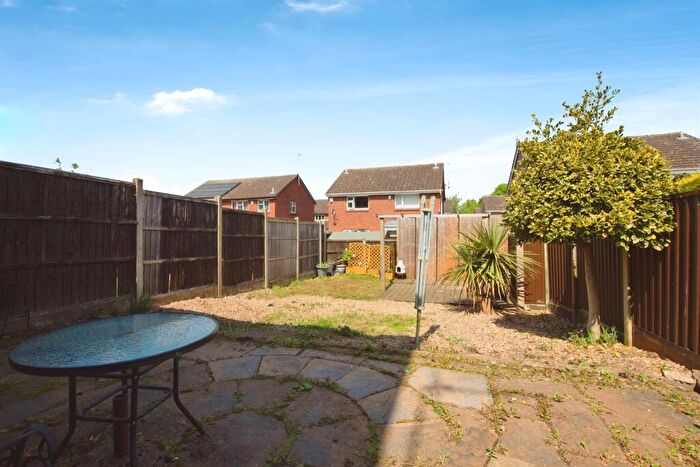 2 Bedroom Semi-Detached House For Sale In Wood Link, Nottingham, NG6