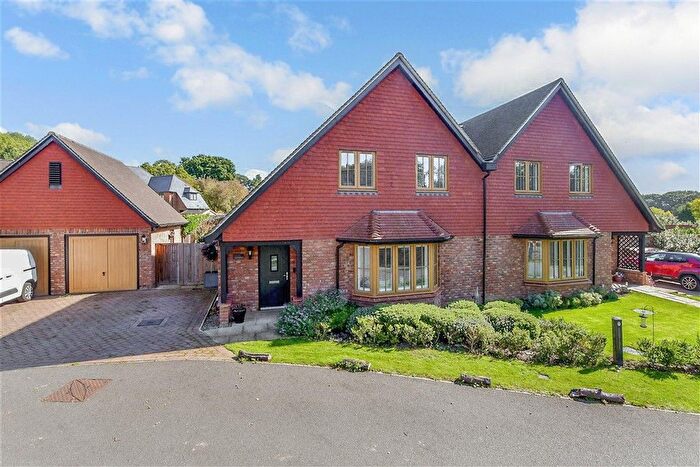 3 Bedroom Semi-detached House For Sale In Hawthornden Grove, Yalding, Maidstone, Kent, ME18