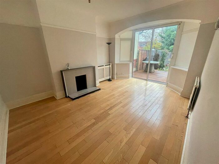 3 Bedroom Terraced House To Rent In Manor Drive, London, N20
