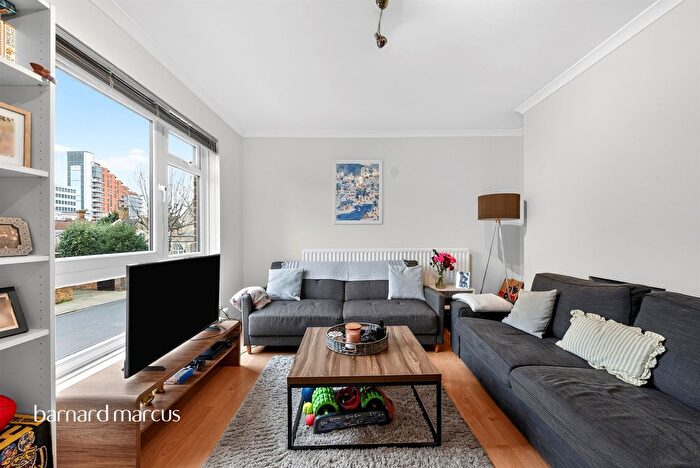 2 Bedroom Flat For Sale In Atney Road, London, SW15