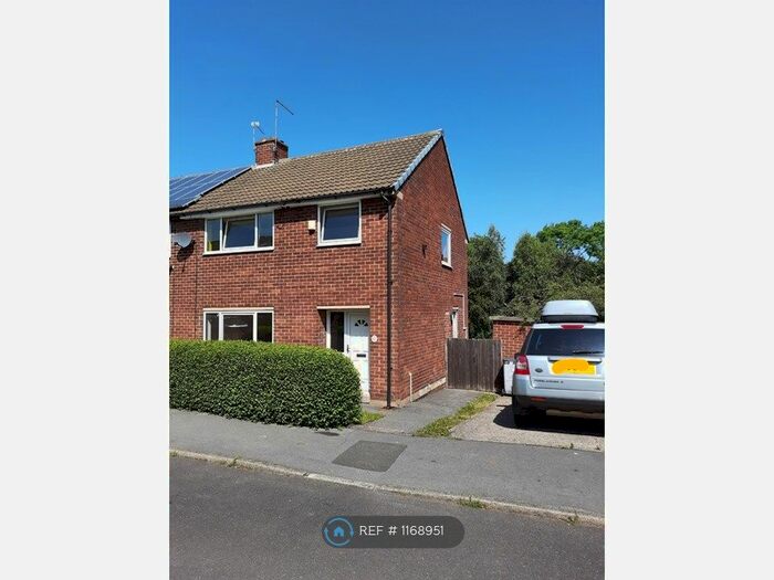 3 Bedroom Semi-Detached House To Rent In Fairway, Dodworth, S75