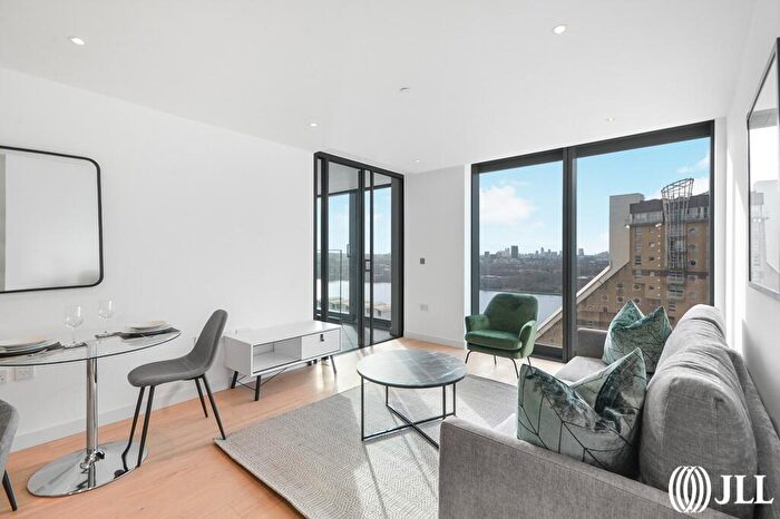 1 Bedroom Flat To Rent In Landmark Pinnacle, Marsh Wall, E14