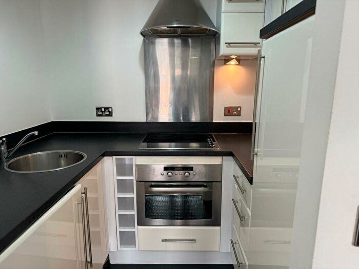 1 Bedroom Flat To Rent In Oceana Boulevard, Lower Canal Walk, Southampton, SO14