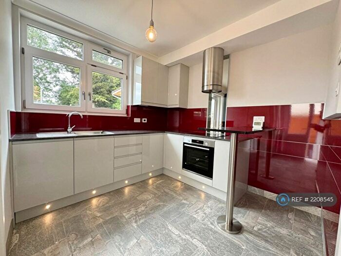 4 Bedroom Semi-Detached House To Rent In Brocket Way, Chigwell, IG7