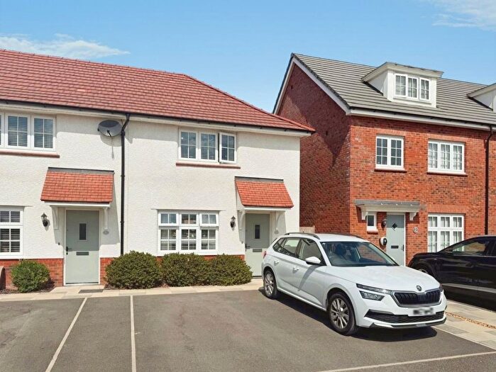3 Bedroom End Terrace House For Sale In Tiler Close, Little Sutton, CH66