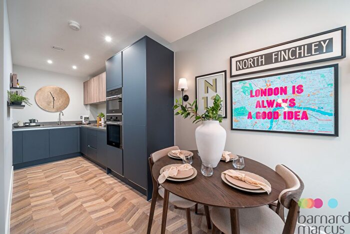 1 Bedroom Flat For Sale In High Road, Finchley, London, N12