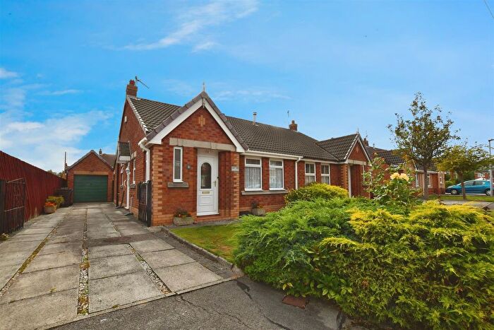 2 Bedroom Semi-Detached Bungalow For Sale In Brackendale Close, Hull, HU7