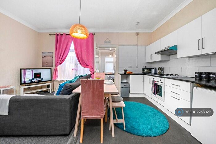 1 Bedroom Flat To Rent In Elmbank Street, Bellshill, ML4