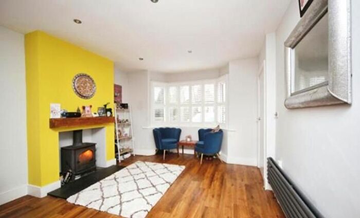 3 Bedroom Property To Rent In Barn Lane, Solihull, B92