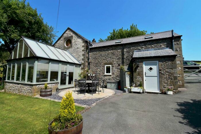 4 Bedroom Detached House For Sale In Earl Sterndale, Buxton, SK17