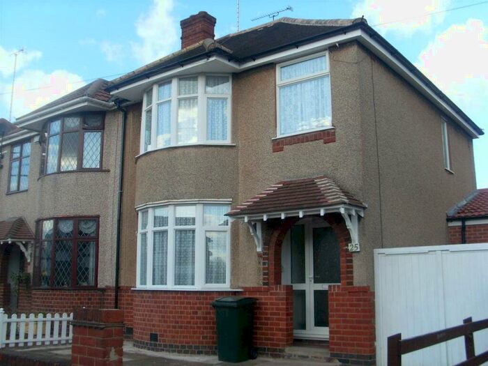 3 Bedroom Semi-Detached House To Rent In Ulverscroft Road Cheylesmore Coventry, CV3
