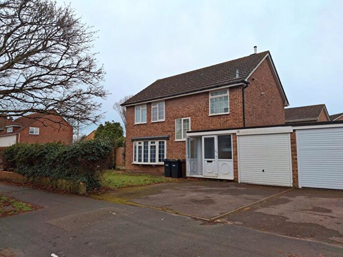 4 Bedroom House To Rent In Highfield Avenue, Waterlooville., PO7