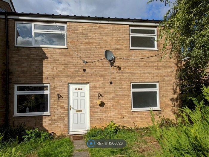 4 Bedroom End Of Terrace House To Rent In Canterbury Way, Stevenage, SG1