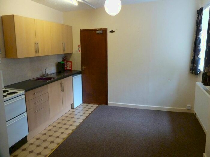1 Bedroom Flat To Rent In Nott Square, Carmarthen, SA31