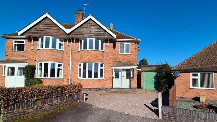 3 Bedroom Semi-Detached House To Rent In Broadgate Close, Birstall, LE4