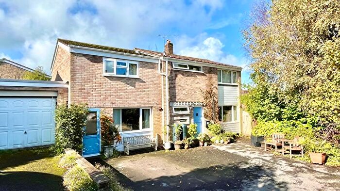 4 Bedroom Detached House For Sale In Fairway Rise, Chard, Somerset, TA20