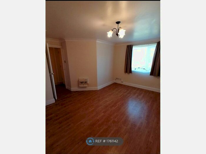 1 Bedroom Flat To Rent In St. Albans Road, Hersden, Canterbury, CT3