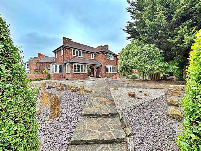 4 Bedroom Detached House For Sale In Queens Parade, Cleethorpes, N.E. Lincs, DN35