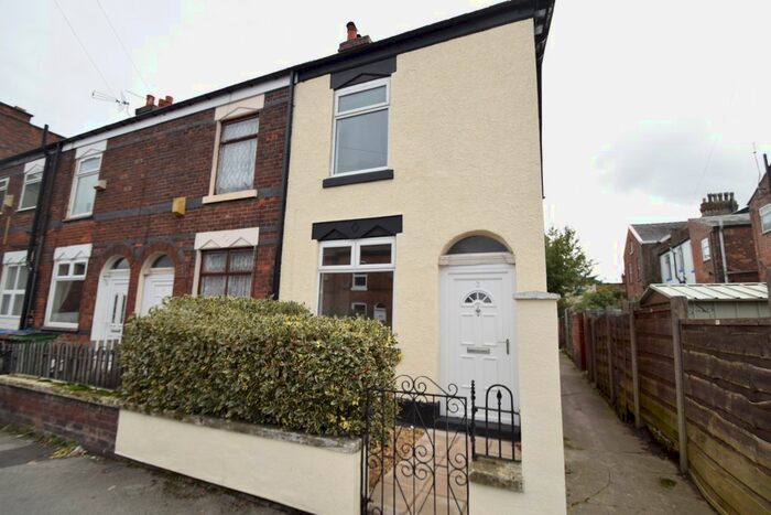 2 Bedroom Property To Rent In Forbes Road, Stockport, Cheshire SK1
