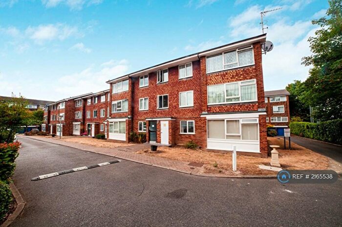 2 Bedroom Flat To Rent In St. James Road, Sutton, SM1