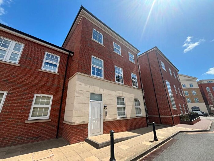 2 Bedroom Flat To Rent In Main Street, Dickens Heath, Shirley, Solihull, B90