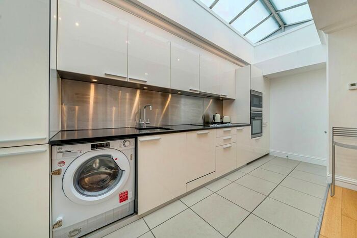 1 Bedroom Flat To Rent In Vantage Place, High Street Kensington, London, W8